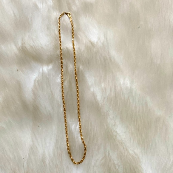 Gold tone necklace 8.5” length - Picture 1 of 3